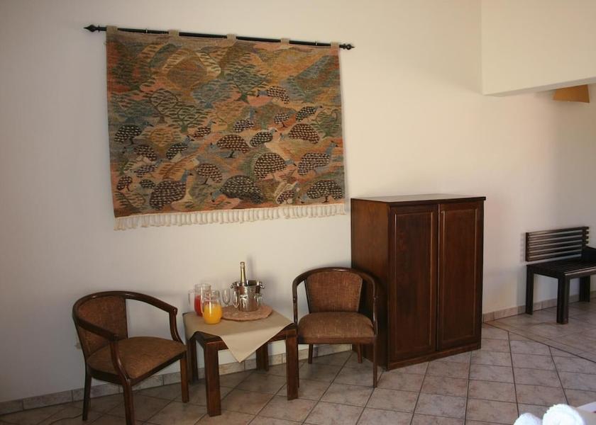  Solitaire Living Area