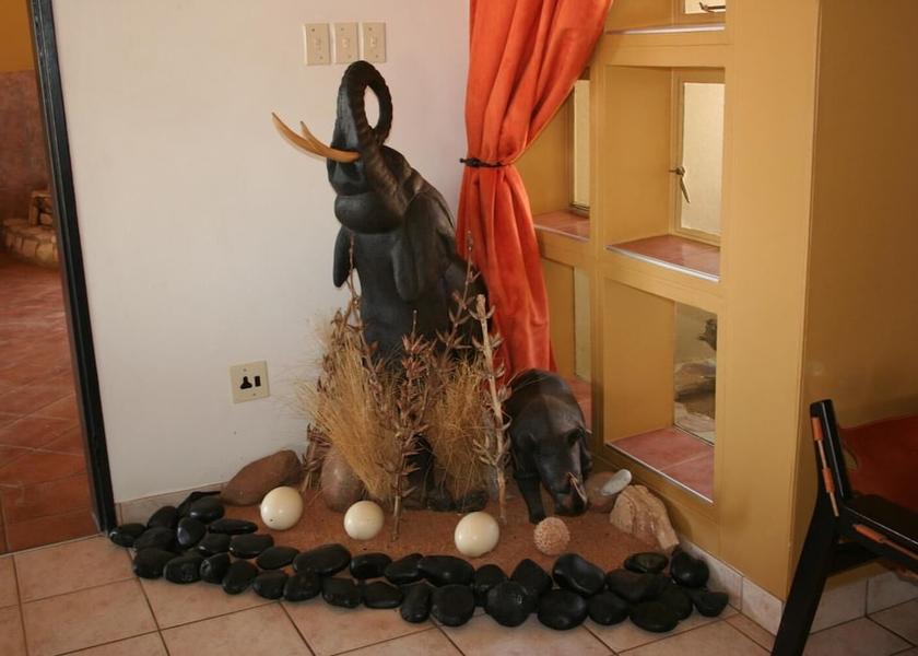  Solitaire Interior Entrance