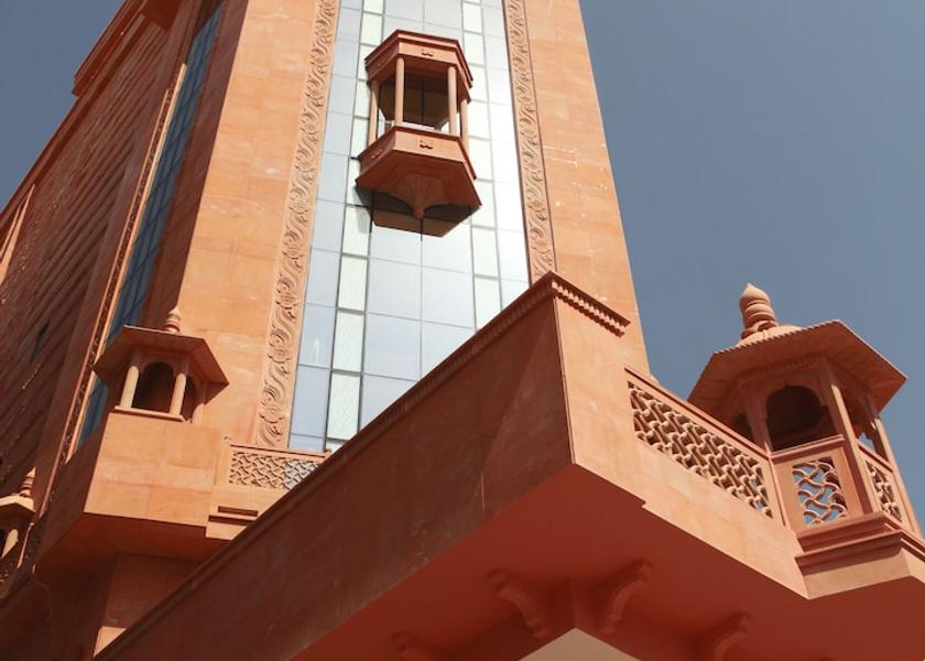  Muscat Exterior Detail
