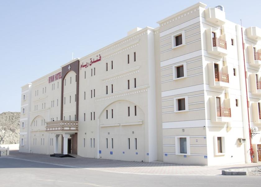  Muscat Exterior Detail