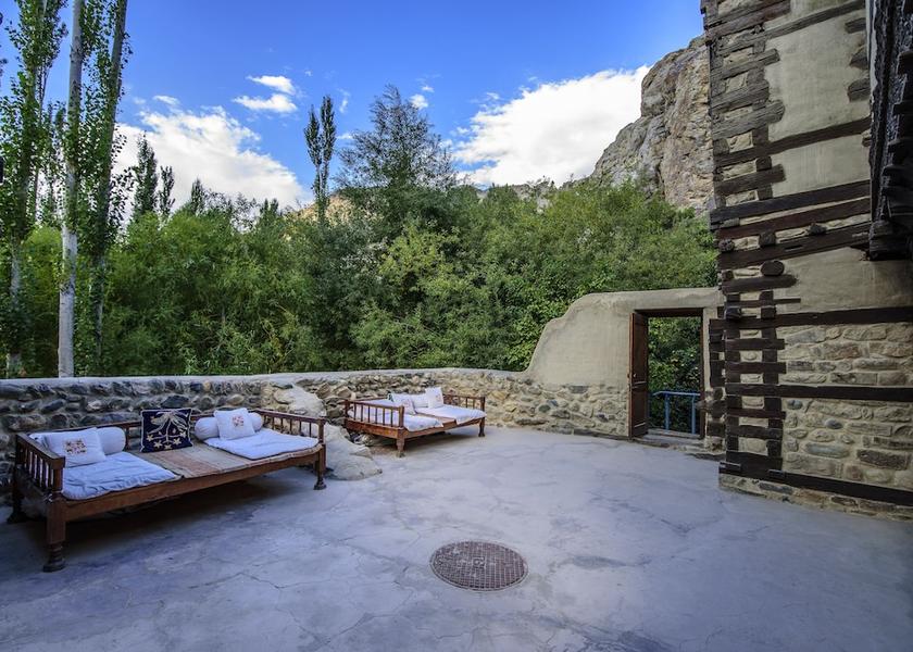  Shigar Exterior Detail