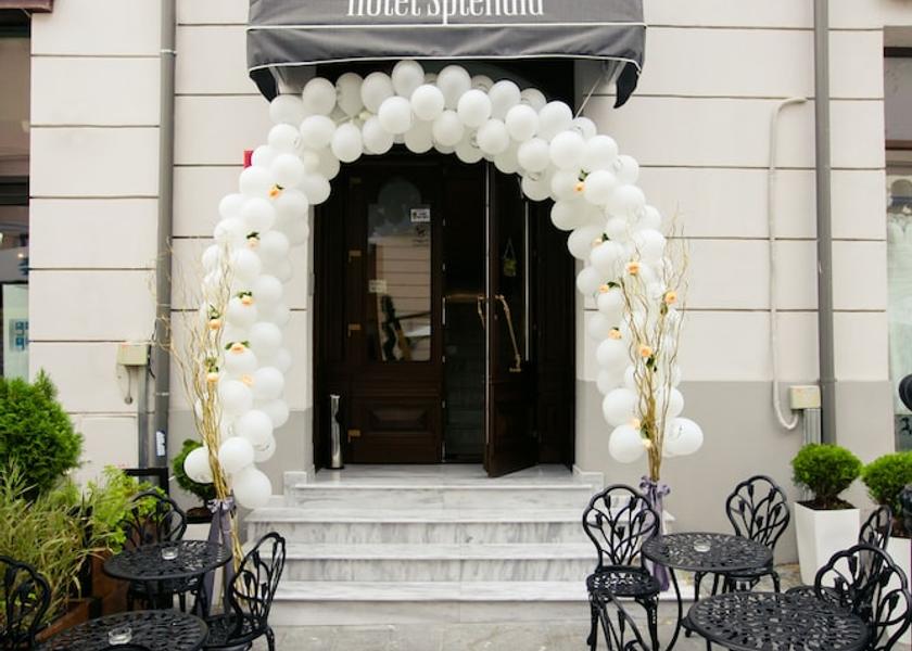  Craiova Property Grounds