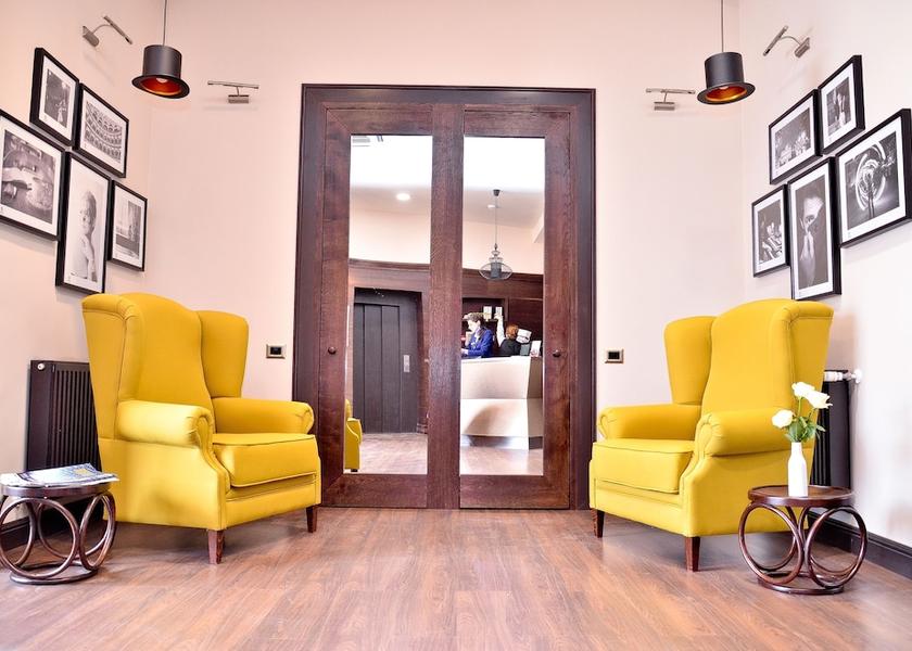  Cluj-Napoca Lobby