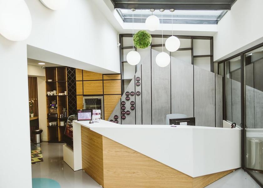  Cluj-Napoca Interior Entrance