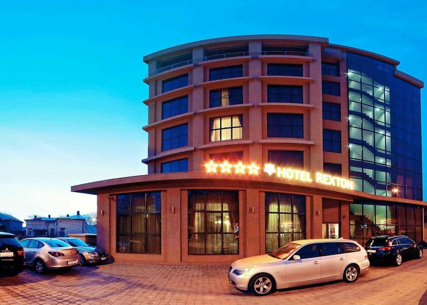  Craiova Exterior Detail