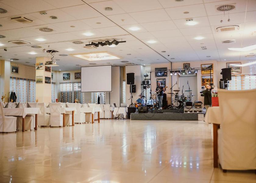  Trebnje Restaurant