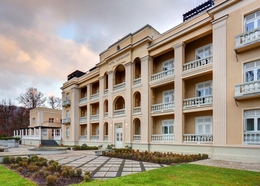 Rogaska Slatina Exterior Detail