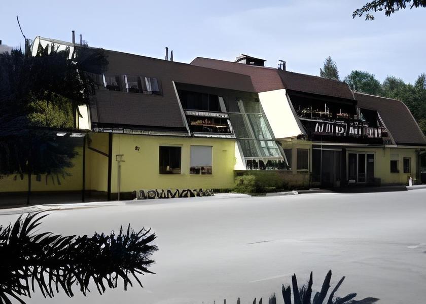  Ljubljana Hotel Exterior