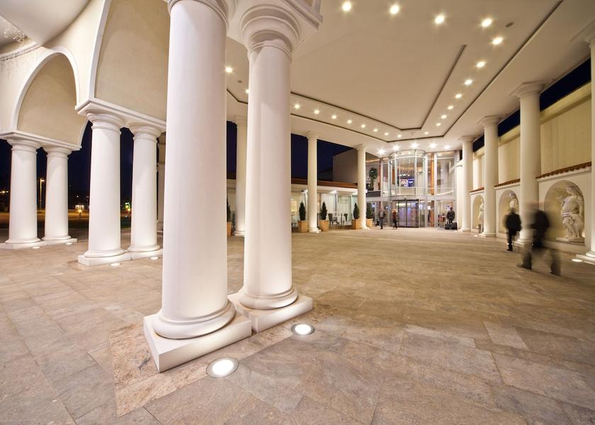  Kozina Exterior Detail