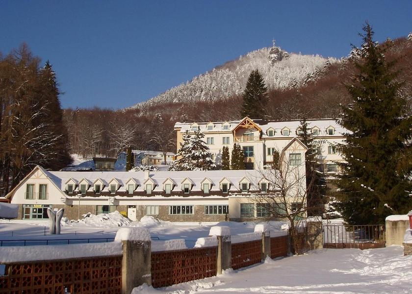 Trencin Raztocno Exterior