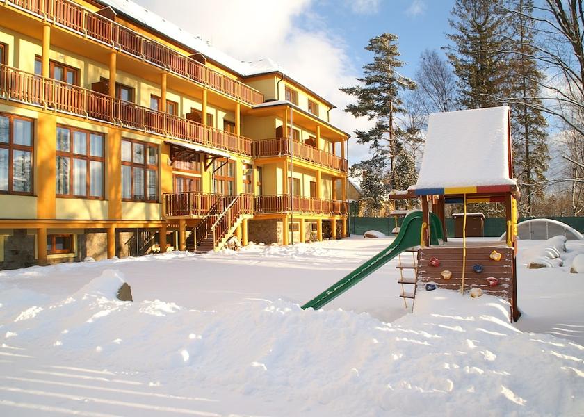  Stola Exterior Detail