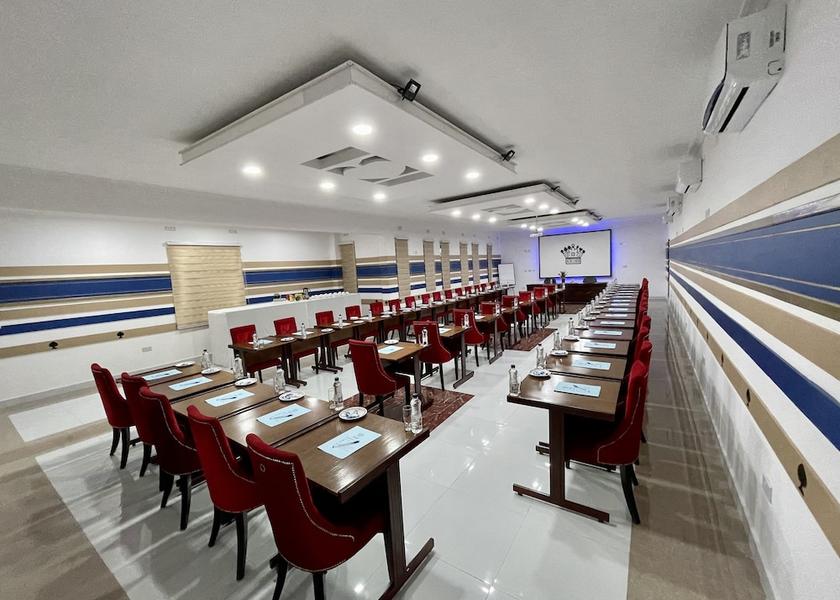  Livingstone Meeting Room