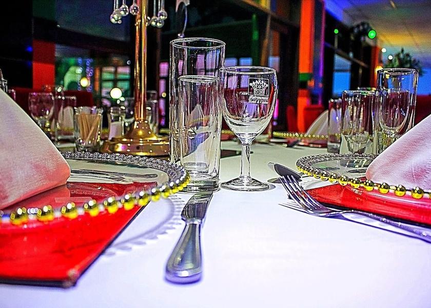  Livingstone Interior Entrance