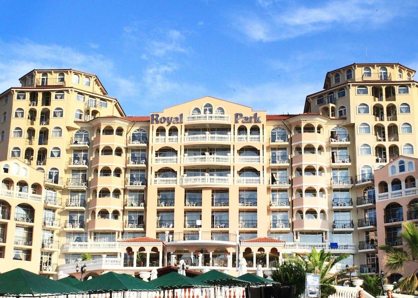 Burgas Elenite Facade