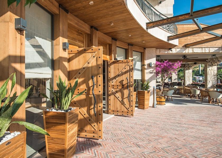 Burgas Sozopol Courtyard