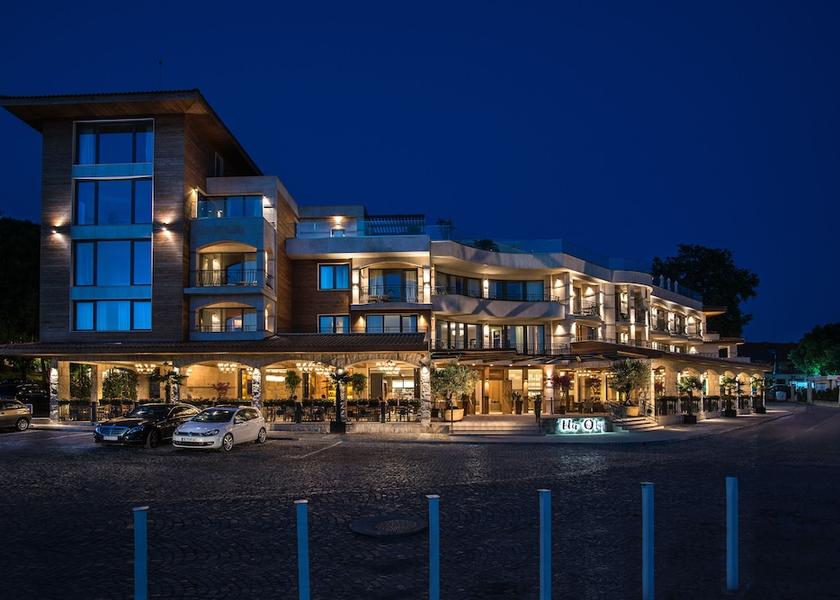 Burgas Sozopol Front of property - evening/night