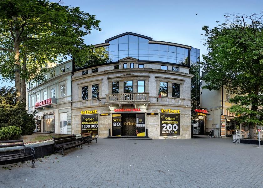  Varna Facade
