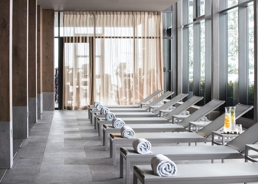 Valais Crans-Montana Pool