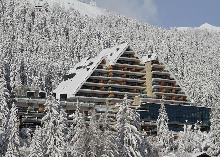 Valais Crans-Montana Front of property