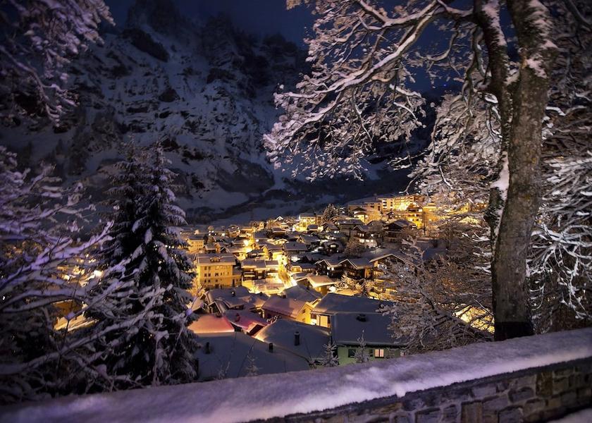 Valais Leukerbad Facade
