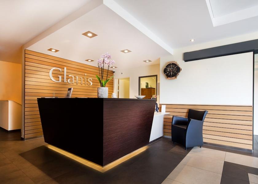 Canton of Vaud Gland Reception