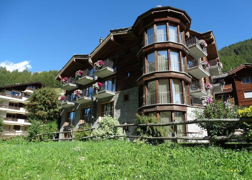 Valais Zermatt Front of property