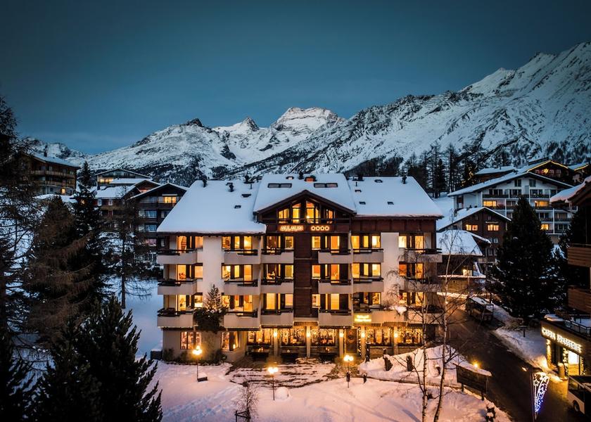 Valais Saas-Fee Front of property