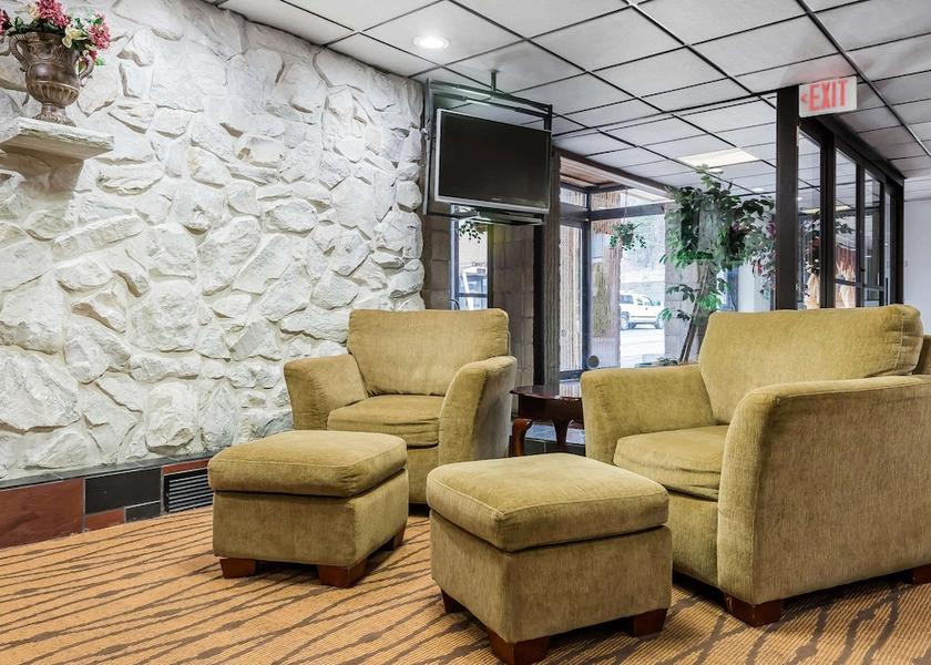 New York Binghamton Lobby