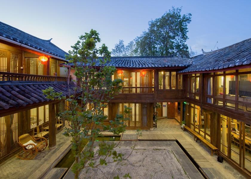 Yunnan Lijiang Courtyard