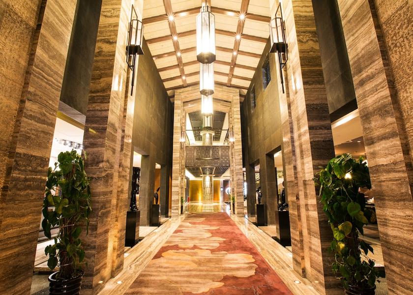 Xinjiang Urumqi Hallway