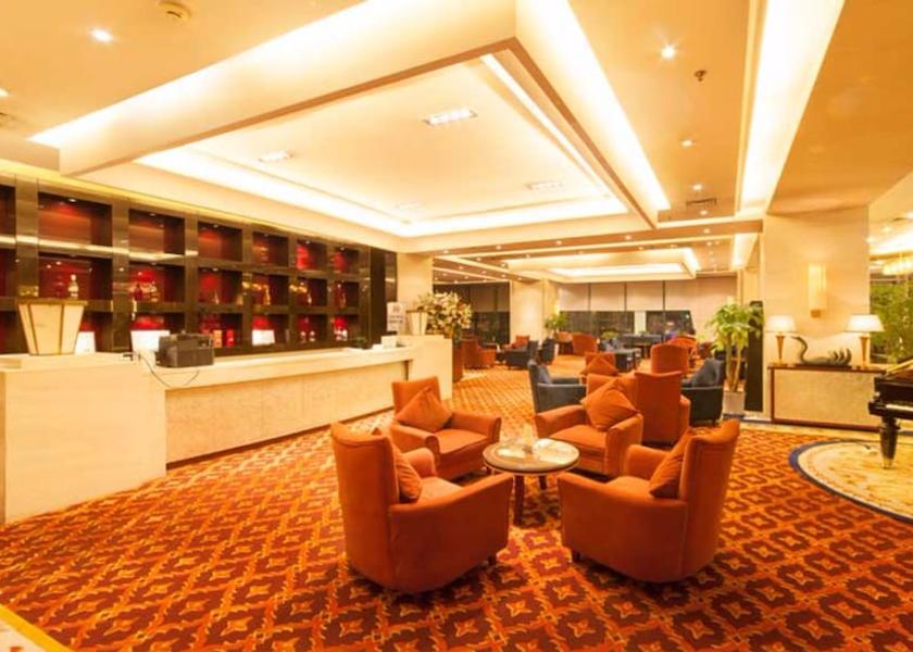 Jiangsu Wuxi Bar (on property)