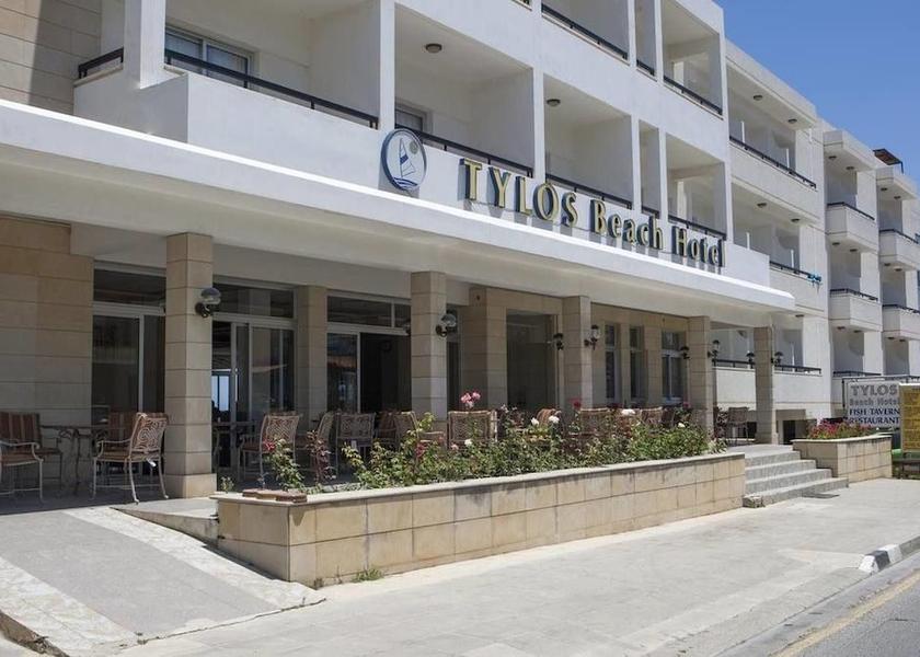 Nicosia Kato Pyrgos Front of property