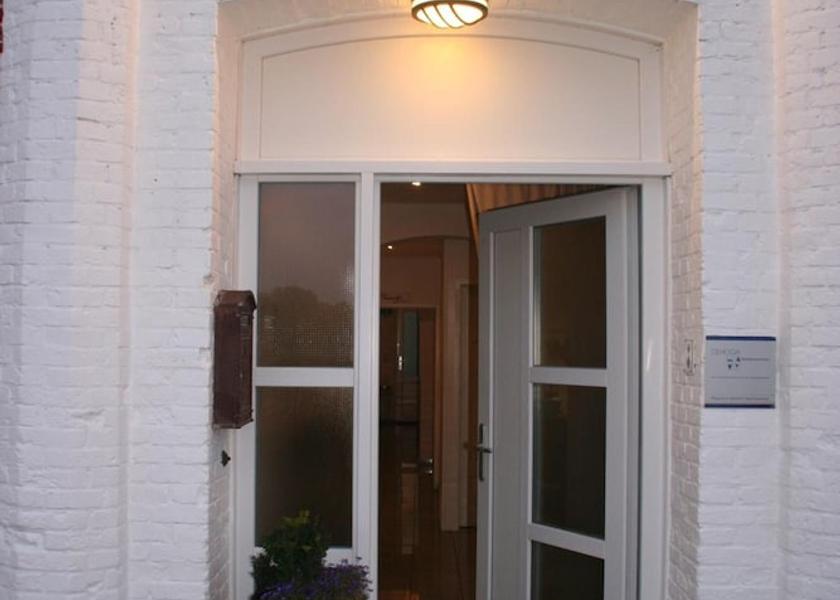 Lower Saxony Krummhoern Exterior Detail