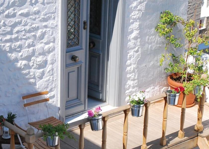 Attica Hydra Balcony