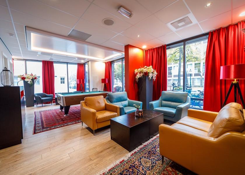 Limburg Maastricht Bar (on property)