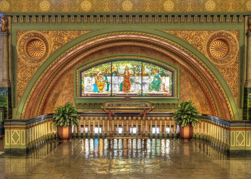 Missouri St. Louis Lobby