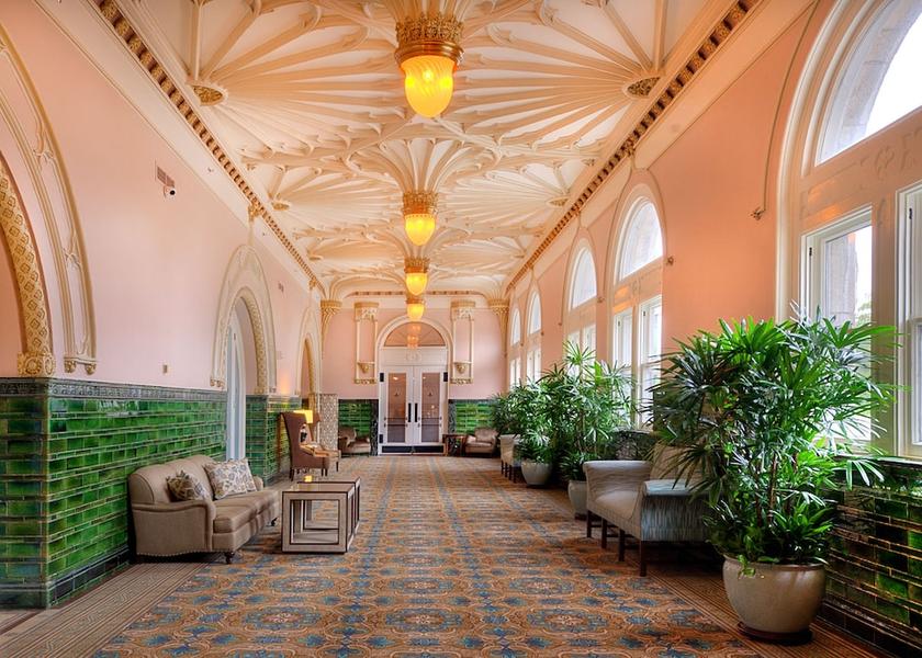 Missouri St. Louis Hallway