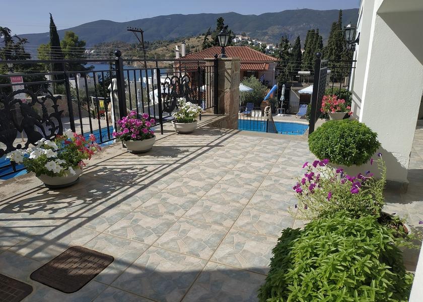 Attica Poros Exterior