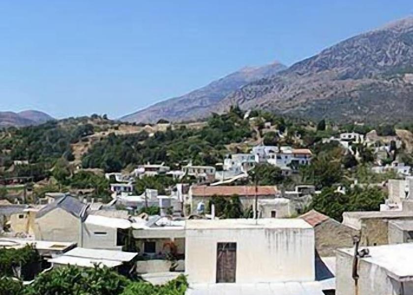 Crete Faistos Mountain view