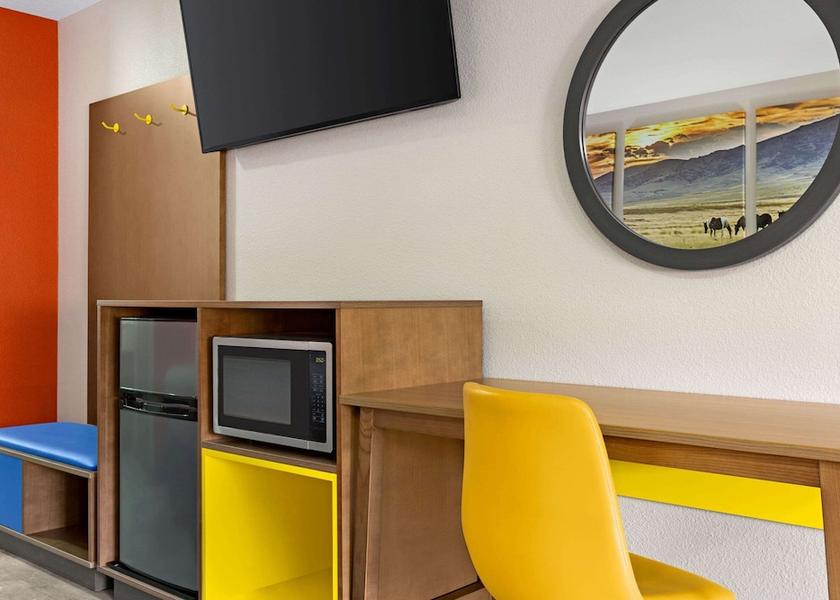 New Mexico Ruidoso Downs Room