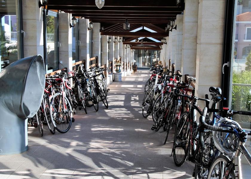 Crete Amari Bicycling