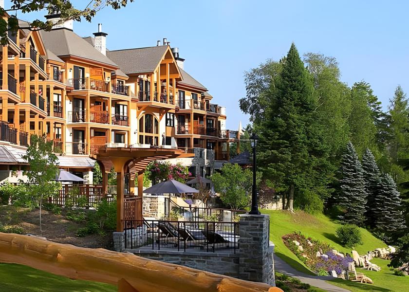 Quebec Mont-Tremblant Hotel Exterior