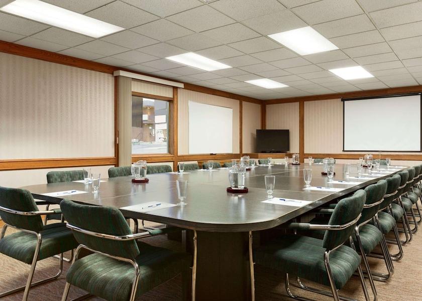 Ontario Kenora Meeting facility