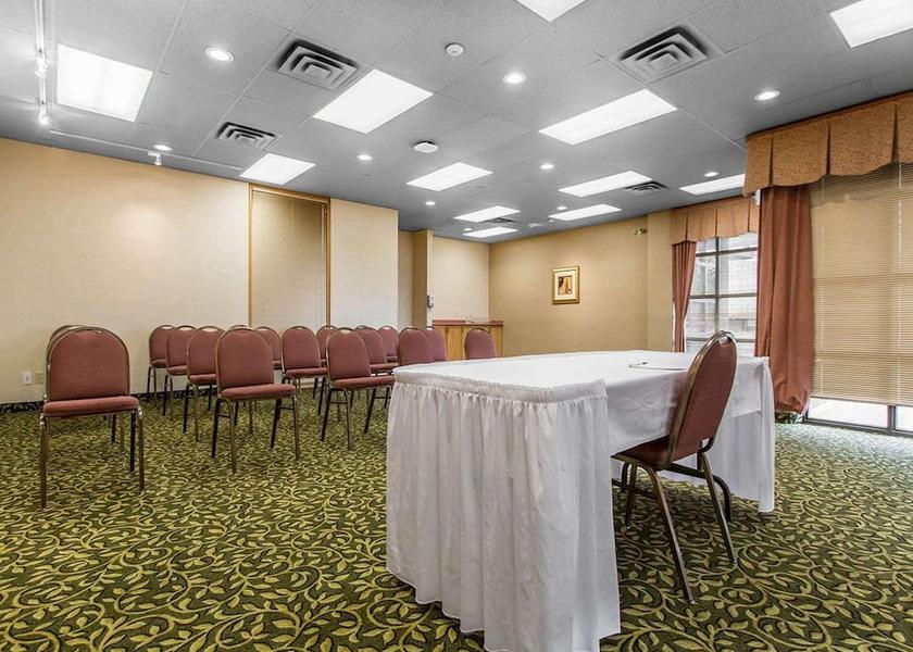 Ontario Sault Ste. Marie Meeting Room