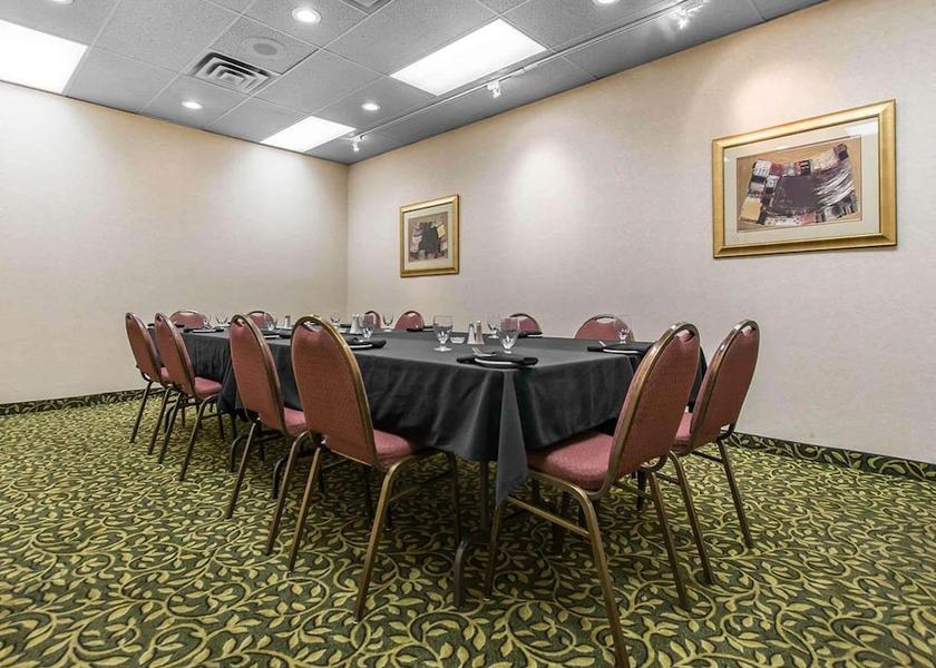 Ontario Sault Ste. Marie Meeting Room