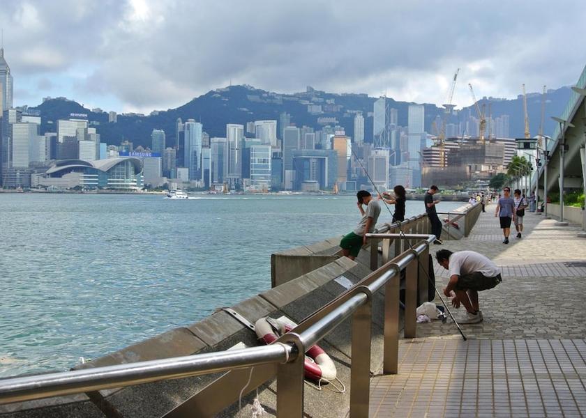  Kowloon Lake