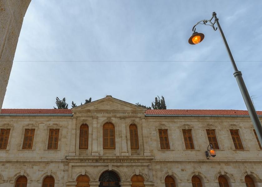  Jerusalem Courtyard