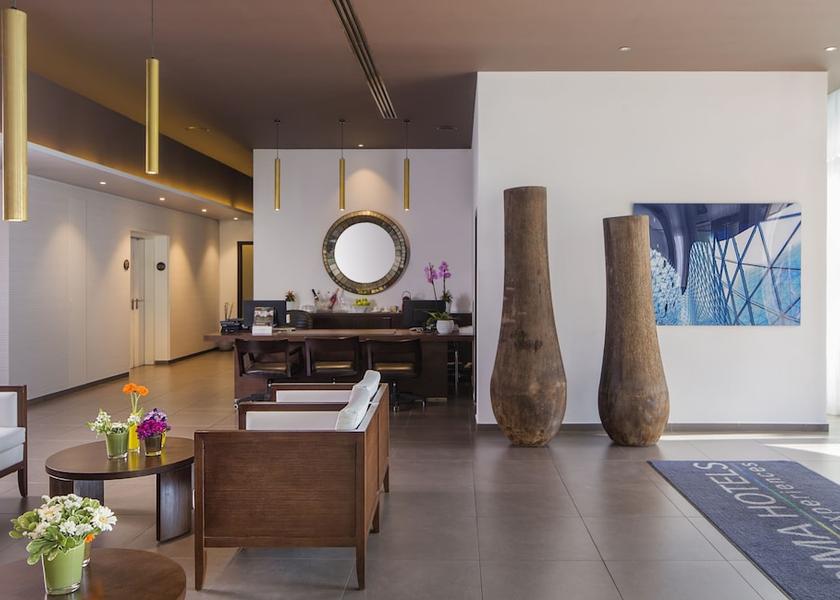 Central Petah Tikva Reception