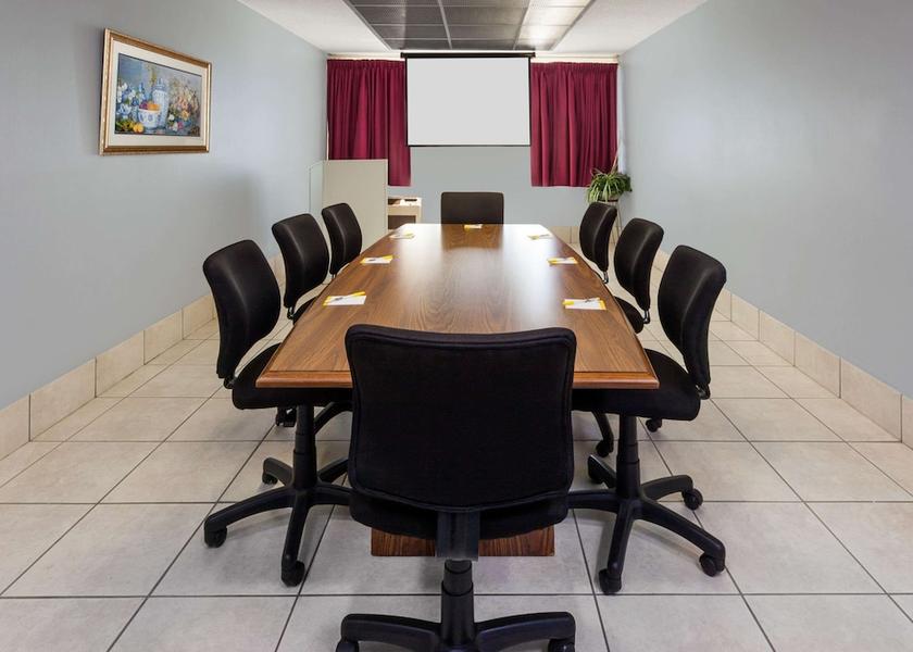 Michigan Albion Meeting Room