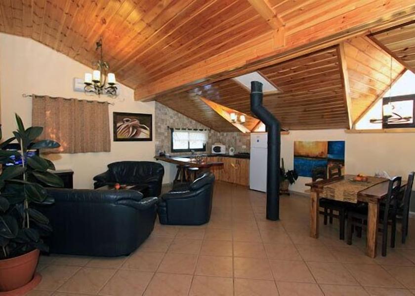  Had Nes In-Room Dining